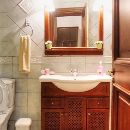 Villa Judi Sleep 10, Bedrooms 5, Swimming Pool